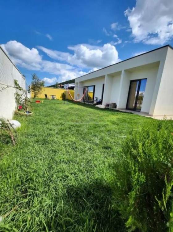 House, Saburtalo