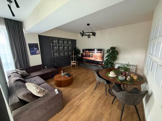 Apartment, Vake
