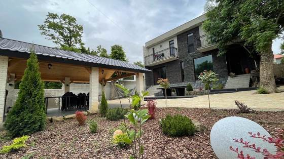House, Kojori
