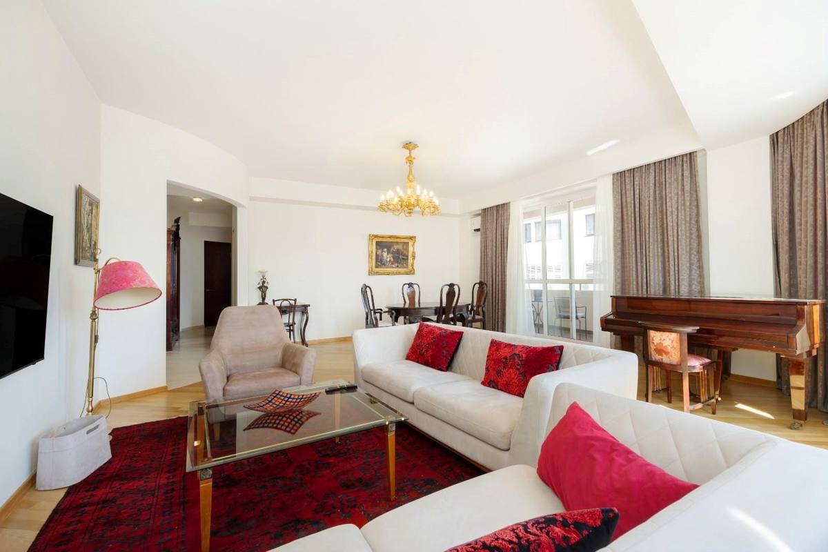 Apartment, Vake