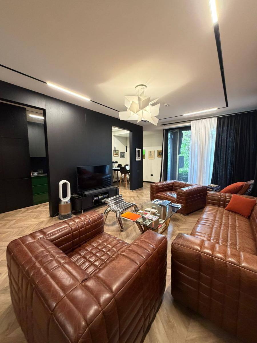 House, Vera
